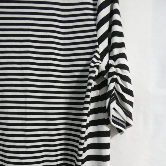 SOUTHERN LADY | medium | Striped Black and White Shirt - Picture 13 of 16